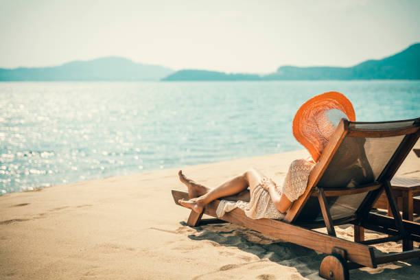 u216-WOMAN-ON-BEACH